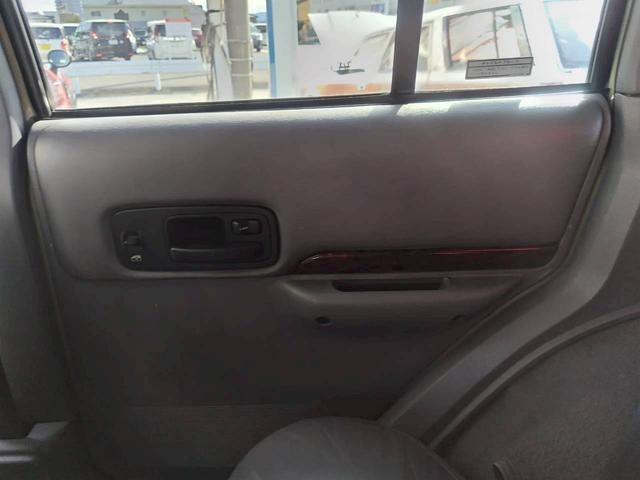 ジープ・チェロキー リミテッド　ＪＥＥＰラングラーのゴビベージュに色替　　ＫＥＬＬＹＧＲＥＥＤ１６インチアルミ　ＯＰＥＮ　カントリー　Ｒ／Ｔ　本革　パワーシート　記録簿　新車取説保証書（56枚目）