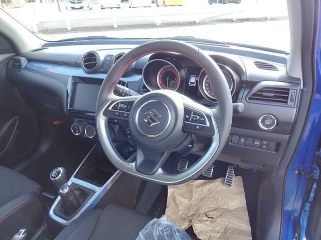 スイフトスポーツ ＺＣ３３Ｓ　ファイナルエディション　登録済使用車　ファイナルエディション６速　１４００ターボ　すずきせーふてぃさぽーと　全方位モニター用カメラＰＫＧ　スマートキ－　ＬＥＤヘッド　ートヒーター　レーダークルーズコントロール　新車取説保証書（9枚目）