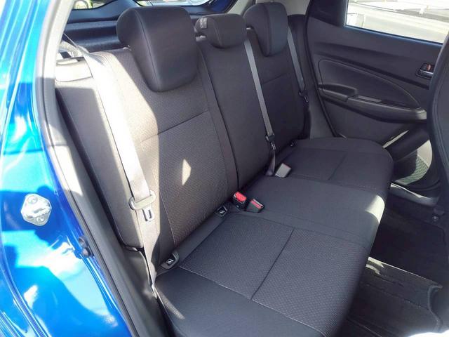 スイフトスポーツ ＺＣ３３Ｓ　ファイナルエディション　登録済使用車　ファイナルエディション６速　１４００ターボ　すずきせーふてぃさぽーと　全方位モニター用カメラＰＫＧ　スマートキ－　ＬＥＤヘッド　ートヒーター　レーダークルーズコントロール　新車取説保証書（11枚目）