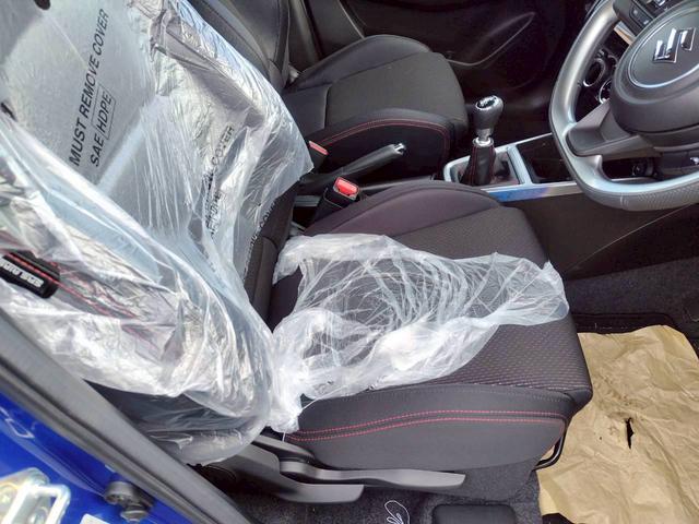 スイフトスポーツ ＺＣ３３Ｓ　ファイナルエディション　登録済使用車　ファイナルエディション６速　１４００ターボ　すずきせーふてぃさぽーと　全方位モニター用カメラＰＫＧ　スマートキ－　ＬＥＤヘッド　ートヒーター　レーダークルーズコントロール　新車取説保証書（51枚目）