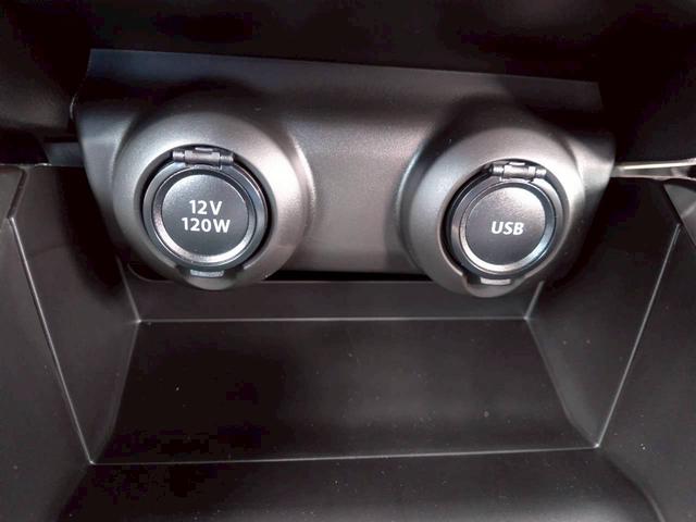 スイフトスポーツ ＺＣ３３Ｓ　ファイナルエディション　登録済使用車　ファイナルエディション６速　１４００ターボ　すずきせーふてぃさぽーと　全方位モニター用カメラＰＫＧ　スマートキ－　ＬＥＤヘッド　ートヒーター　レーダークルーズコントロール　新車取説保証書（63枚目）