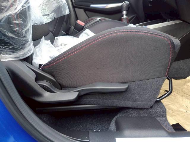 スイフトスポーツ ＺＣ３３Ｓ　ファイナルエディション　登録済使用車　ファイナルエディション６速　１４００ターボ　すずきせーふてぃさぽーと　全方位モニター用カメラＰＫＧ　スマートキ－　ＬＥＤヘッド　ートヒーター　レーダークルーズコントロール　新車取説保証書（64枚目）