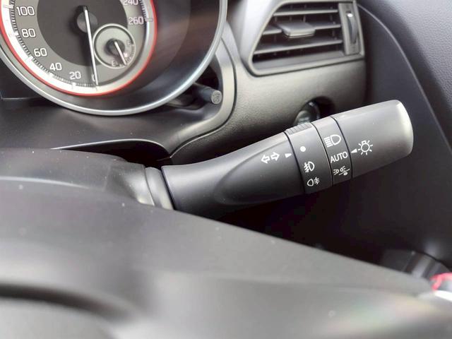 スイフトスポーツ ＺＣ３３Ｓ　ファイナルエディション　登録済使用車　ファイナルエディション６速　１４００ターボ　すずきせーふてぃさぽーと　全方位モニター用カメラＰＫＧ　スマートキ－　ＬＥＤヘッド　ートヒーター　レーダークルーズコントロール　新車取説保証書（73枚目）