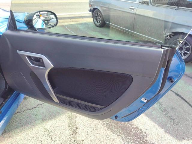 コペン ローブ　純正ナビＴＶＢカメラＢＴオーディオ　ＬＥＤヘッド　オートライト　フロントフォグ　純正１６ＡＷ＆ドラレコ　ステリモ　シートヒーター　プッシュスタート　　電動オープンＯＫ　新車取説保証書　ＡＷロックナット（53枚目）