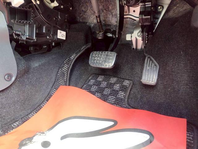 コペン ローブ　純正ナビＴＶＢカメラＢＴオーディオ　ＬＥＤヘッド　オートライト　フロントフォグ　純正１６ＡＷ＆ドラレコ　ステリモ　シートヒーター　プッシュスタート　　電動オープンＯＫ　新車取説保証書　ＡＷロックナット（55枚目）