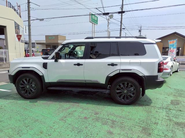 TOYOTA LAND CRUISER 250 ZX | 2024 | PEARL WHITE | 895 km TOYOTA LAND CRUISER 250 ZX | 2024 | PEARL WHITE | 895 km
