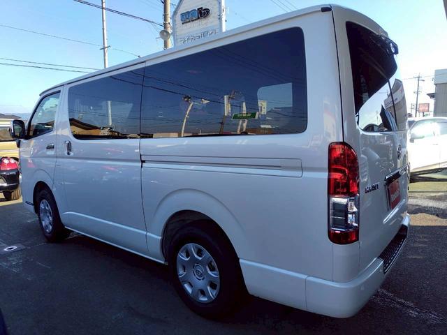 ハイエースバン ロングスーパーGL ダークプライムS アラウンドビューカメラ LEDヘッドデジタルインナーミラー 両側電動スライド Wエアバッグ 100V電源 Wエアコン リアヒーター ハーフレザー ブラックインテリアスマートキー2個(5枚目)