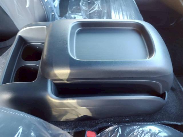 ハイエースバン ロングスーパーGL ダークプライムS アラウンドビューカメラ LEDヘッドデジタルインナーミラー 両側電動スライド Wエアバッグ 100V電源 Wエアコン リアヒーター ハーフレザー ブラックインテリアスマートキー2個(12枚目)