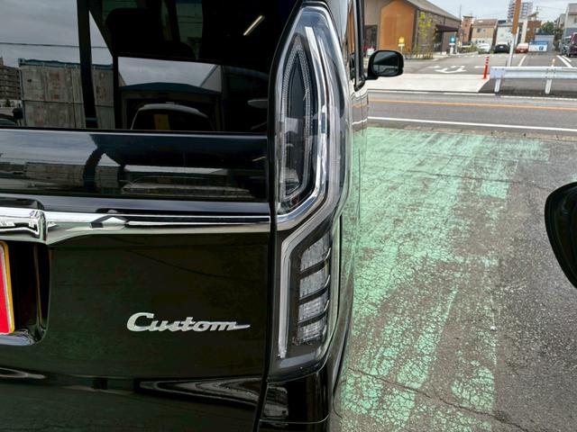 N-BOXカスタム G・Lターボホンダセンシング ターボ ナビTV BTオーディオ 禁煙車 両側電動スライド バックカメラ スマートキー2個 ETC パドルシフト マットバイザー リアスポ USB 新車取説保証書(12枚目)