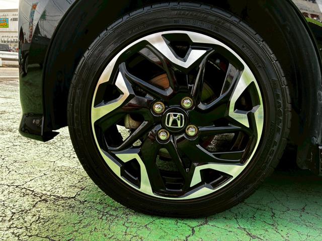 N-BOXカスタム G・Lターボホンダセンシング ターボ ナビTV BTオーディオ 禁煙車 両側電動スライド バックカメラ スマートキー2個 ETC パドルシフト マットバイザー リアスポ USB 新車取説保証書(14枚目)