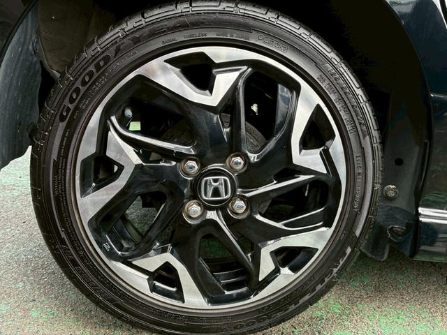 N-BOXカスタム G・Lターボホンダセンシング ターボ ナビTV BTオーディオ 禁煙車 両側電動スライド バックカメラ スマートキー2個 ETC パドルシフト マットバイザー リアスポ USB 新車取説保証書(17枚目)