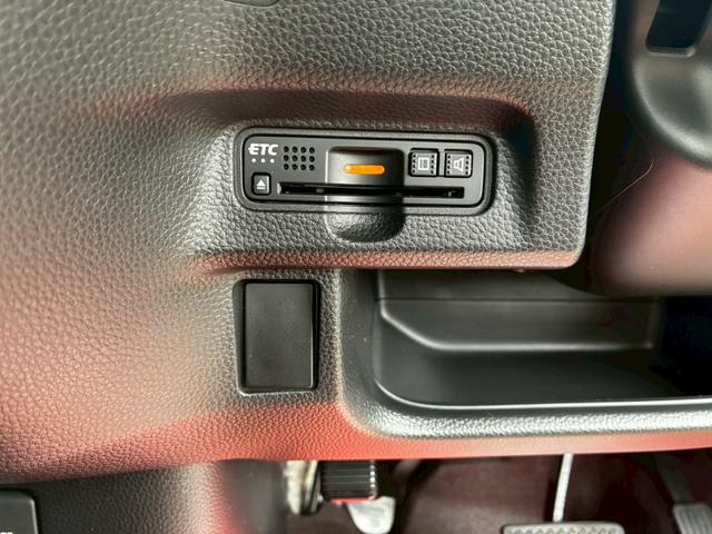 N-BOXカスタム G・Lターボホンダセンシング ターボ ナビTV BTオーディオ 禁煙車 両側電動スライド バックカメラ スマートキー2個 ETC パドルシフト マットバイザー リアスポ USB 新車取説保証書(37枚目)