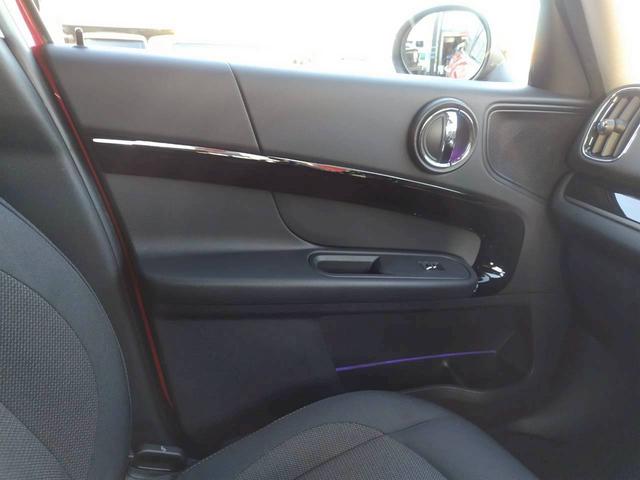 MINI クーパーD クロスオーバー 1オーナー 禁煙 ナビ BTオーディオ コーナセンサー Bカメラ 純正オプション18AW 新車取説保証書 スマートキー2個 パドルシフト ルーフレール(62枚目)