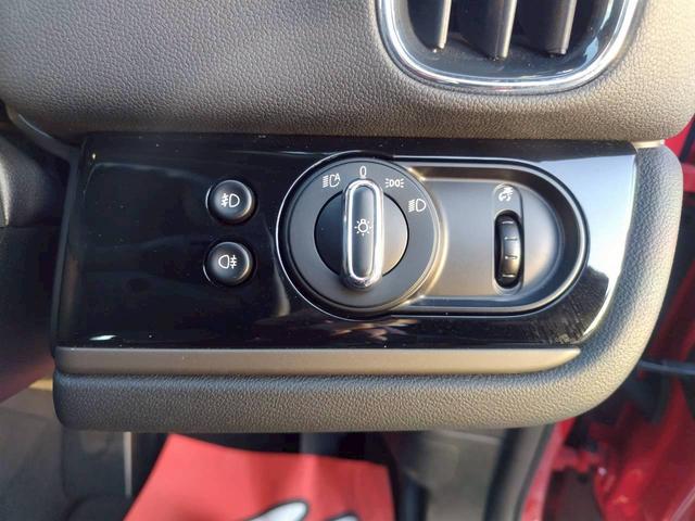 MINI クーパーD クロスオーバー 1オーナー 禁煙 ナビ BTオーディオ コーナセンサー Bカメラ 純正オプション18AW 新車取説保証書 スマートキー2個 パドルシフト ルーフレール(73枚目)