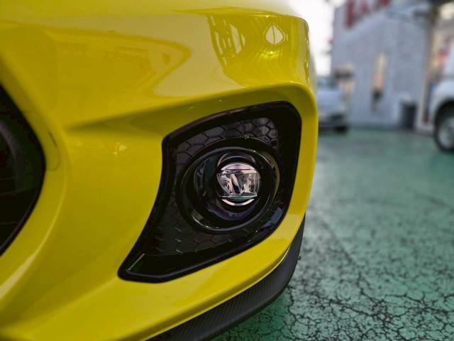 スイフトスポーツ ZC33S ファイナルエディション 6速 登録済み未使用車 すずきせーふてぃさぽーと 専用17インチAW&キャリパー&グリル&エンブレム(10枚目)