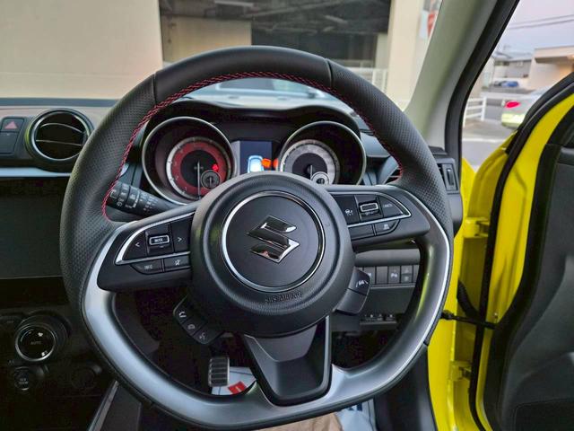 スイフトスポーツ ZC33S ファイナルエディション 6速 登録済み未使用車 すずきせーふてぃさぽーと 専用17インチAW&キャリパー&グリル&エンブレム(13枚目)