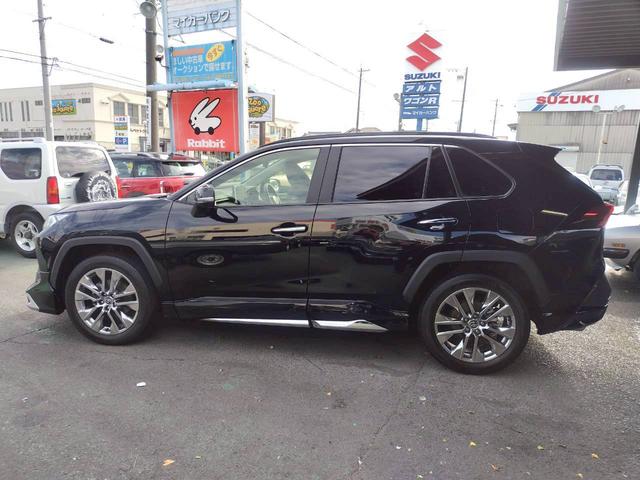 ＲＡＶ４ Ｇ　Ｚパッケージ　モデリスタエアロ　パノラマルーフ　デジタルインナーミラー　ＬＥＤヘッド　ディスプレイオーディオ　ＭＩＲＡＣＡＳＴ　アラウンドビューカメラ　合皮レザー　ＢＳＭ　シートヒーター左右　アダプテイブクルーズ（8枚目）