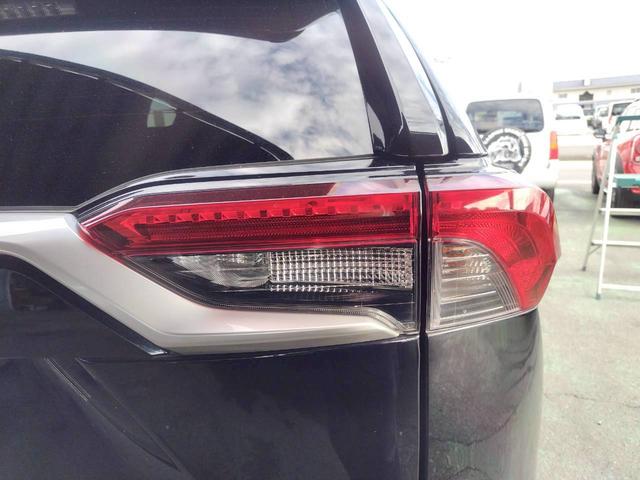 ＲＡＶ４ Ｇ　Ｚパッケージ　モデリスタエアロ　パノラマルーフ　デジタルインナーミラー　ＬＥＤヘッド　ディスプレイオーディオ　ＭＩＲＡＣＡＳＴ　アラウンドビューカメラ　合皮レザー　ＢＳＭ　シートヒーター左右　アダプテイブクルーズ（22枚目）