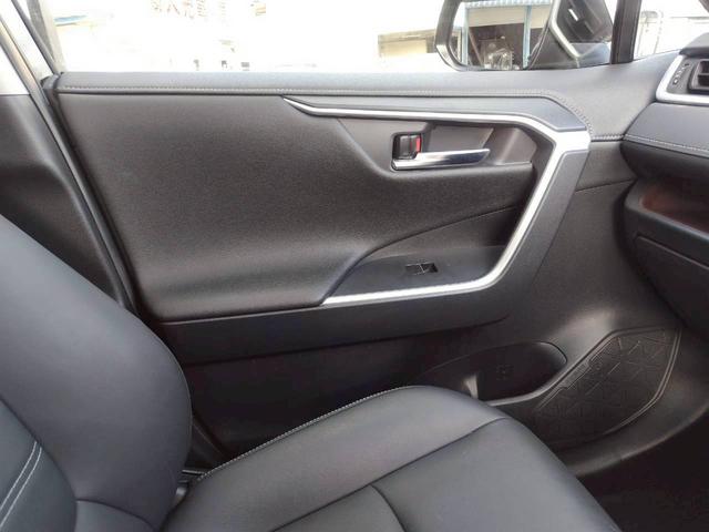 ＲＡＶ４ Ｇ　Ｚパッケージ　モデリスタエアロ　パノラマルーフ　デジタルインナーミラー　ＬＥＤヘッド　ディスプレイオーディオ　ＭＩＲＡＣＡＳＴ　アラウンドビューカメラ　合皮レザー　ＢＳＭ　シートヒーター左右　アダプテイブクルーズ（67枚目）
