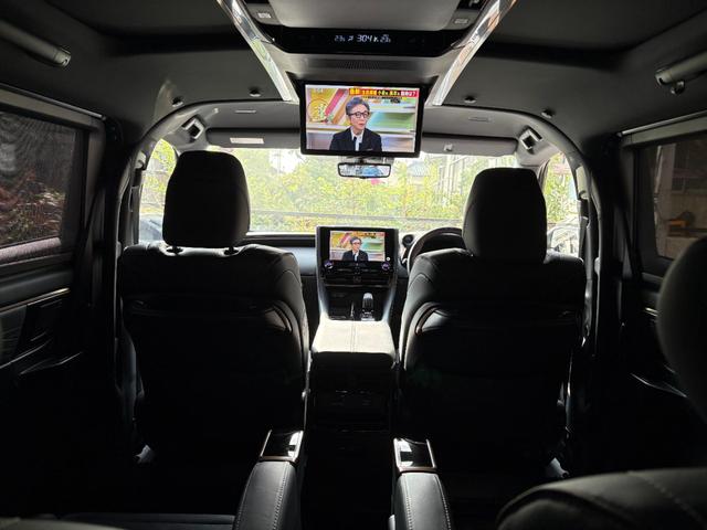 ヴェルファイアハイブリッド Z プレミア モデリスタエアロ&ガーニッシュ ユニバーサルステップ14インチリアシートエンターテイメントJBL15スピーカー 寒冷地 ITSコネクト ガラスコート エグゼクティブマット 遮光カーテン Rベッドキット(47枚目)