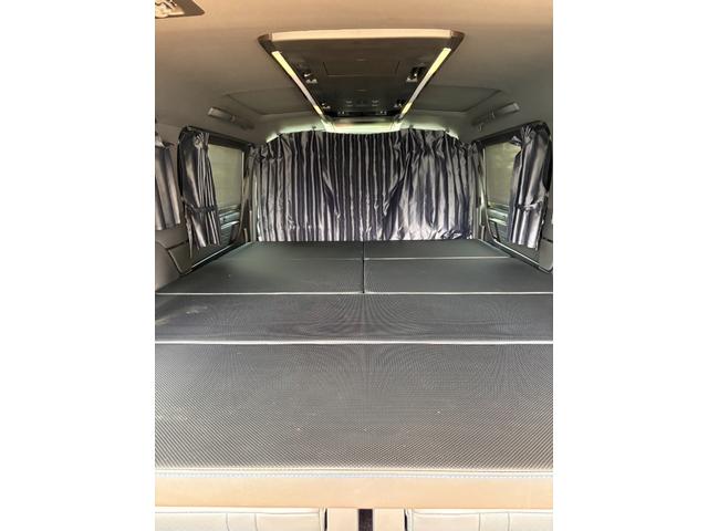 ヴェルファイアハイブリッド Z プレミア モデリスタエアロ&ガーニッシュ ユニバーサルステップ14インチリアシートエンターテイメントJBL15スピーカー 寒冷地 ITSコネクト ガラスコート エグゼクティブマット 遮光カーテン Rベッドキット(57枚目)