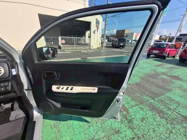 アルト Ｓ　ナビＴＶ　Ｂカメラ　ＥＴＣ　ドラレコ前後　ススキセーフティサポート　　キーレス　禁煙車　社外アルミ（33枚目）