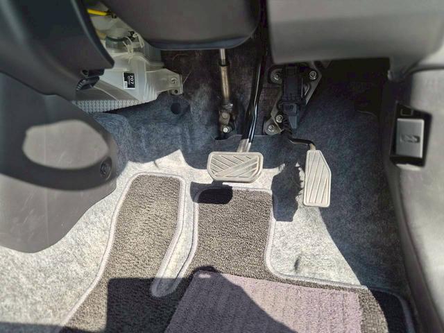 アルト Ｓ　ナビＴＶ　Ｂカメラ　ＥＴＣ　ドラレコ前後　ススキセーフティサポート　　キーレス　禁煙車　社外アルミ（37枚目）