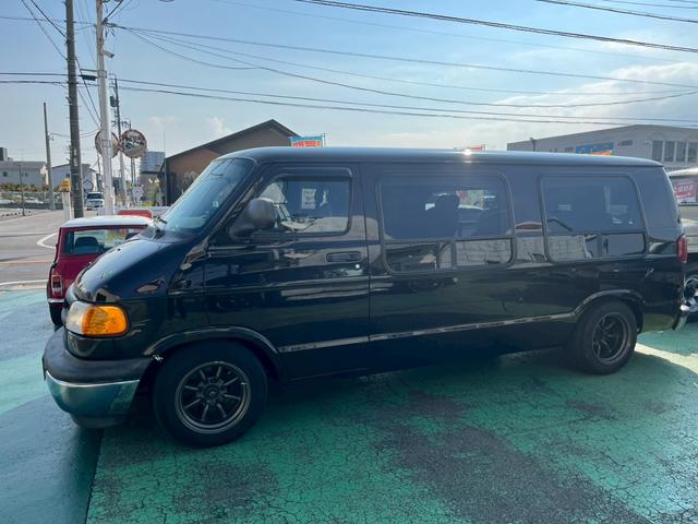 ダッジ・ラム B1500リージェンシー コンバージョン 2003年最終モデル 車高調ローダウン ワンオフサイドマフラー シート張替え D席レカロ ノーマルシート&ハンドル車内 ダッジ専用ワタナベアルミ 防錆コート(7枚目)