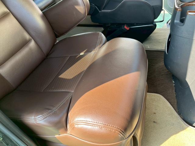 ダッジ・ラム B1500リージェンシー コンバージョン 2003年最終モデル 車高調ローダウン ワンオフサイドマフラー シート張替え D席レカロ ノーマルシート&ハンドル車内 ダッジ専用ワタナベアルミ 防錆コート(10枚目)