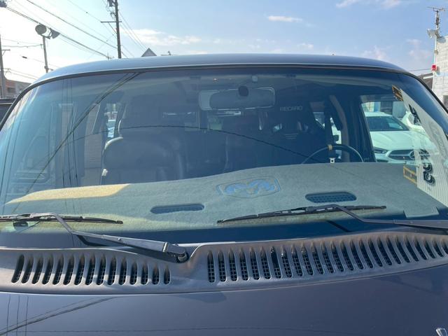 ダッジ・ラム B1500リージェンシー コンバージョン 2003年最終モデル 車高調ローダウン ワンオフサイドマフラー シート張替え D席レカロ ノーマルシート&ハンドル車内 ダッジ専用ワタナベアルミ 防錆コート(41枚目)