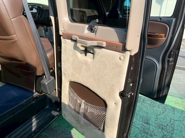 ダッジ・ラム B1500リージェンシー コンバージョン 2003年最終モデル 車高調ローダウン ワンオフサイドマフラー シート張替え D席レカロ ノーマルシート&ハンドル車内 ダッジ専用ワタナベアルミ 防錆コート(43枚目)