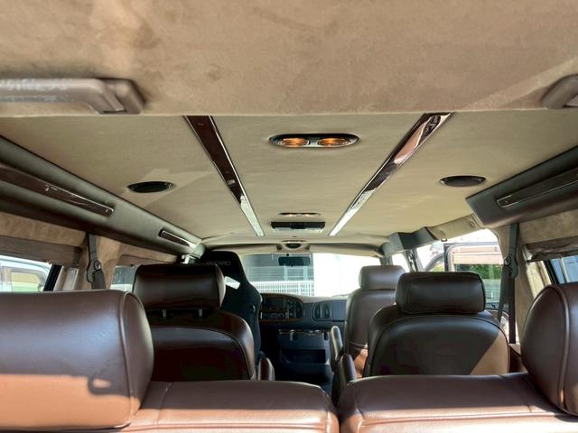 ダッジ・ラム B1500リージェンシー コンバージョン 2003年最終モデル 車高調ローダウン ワンオフサイドマフラー シート張替え D席レカロ ノーマルシート&ハンドル車内 ダッジ専用ワタナベアルミ 防錆コート(50枚目)