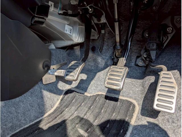 アルトワークス ベースグレード　１オーナー禁煙パナソニックＰナビ・ドラレコ・ＥＴＣ　メッキカーニッシュ　社外Ｆリップ＆Ｒスポ＆シートレール　純正Ｓエアロ　Ｒスタビ　ローダウンバネ　スマートキー２個　ＣＤコンポ　ＵＳＢ　ノーマルパーツ（35枚目）