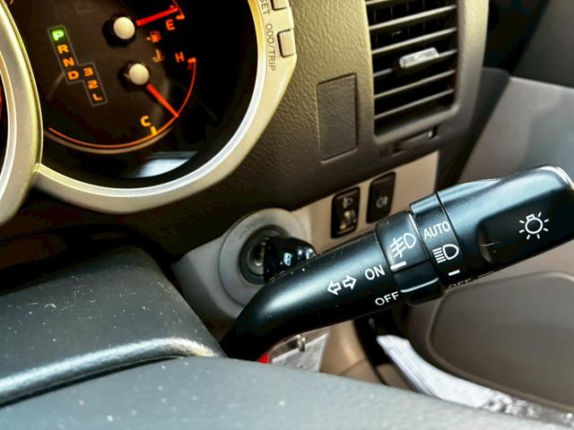 ハイラックスサーフ SSR-Xリミテッド 4WD切替OK ヘッドライト左右新品交換 ナビTV Bカメラ ETC キーレス2個 1オーナー禁煙車 記録簿6枚(26枚目)