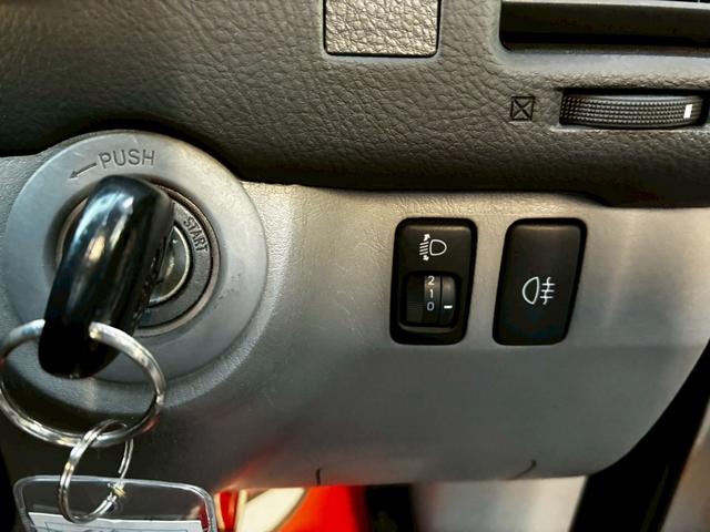 ハイラックスサーフ SSR-Xリミテッド 4WD切替OK ヘッドライト左右新品交換 ナビTV Bカメラ ETC キーレス2個 1オーナー禁煙車 記録簿6枚(31枚目)