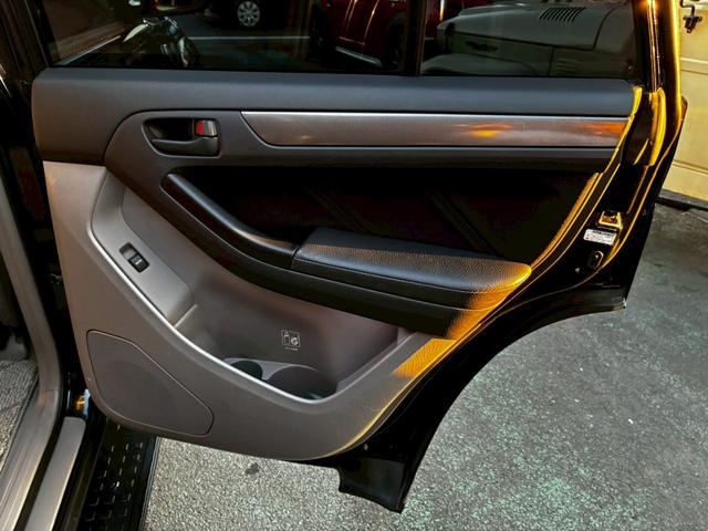 ハイラックスサーフ SSR-Xリミテッド 4WD切替OK ヘッドライト左右新品交換 ナビTV Bカメラ ETC キーレス2個 1オーナー禁煙車 記録簿6枚(48枚目)