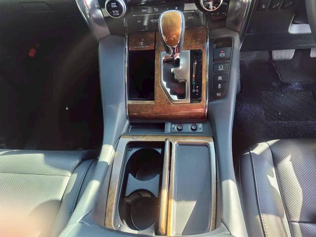 アルファードハイブリッド エグゼクティブラウンジ　法人１オーナー禁煙スマートキー２個　ＪＢＬプレミアムサウンド　リアフリップダウンモニター　ＤＶＤ　ＨＤＭＩ　ＥＴＣ記録簿２７年２９年３０年令和１年２年４年６年　ＬＥＤヘッド　レーダークルーズ　記録簿（14枚目）