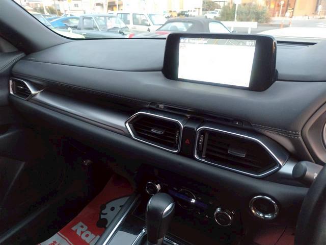 ＣＸ－８ ＸＤ　マツダコネクトナビ　ＢＴオーディオ　Ｂカメラ　ＥＴＣ　レーダークルーズコントロール　禁煙車　スマートキー２個　新車取説保証書（16枚目）