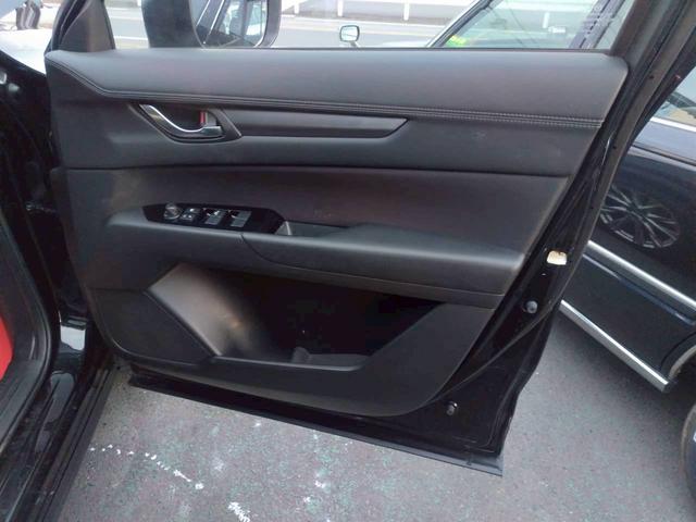 ＣＸ－８ ＸＤ　マツダコネクトナビ　ＢＴオーディオ　Ｂカメラ　ＥＴＣ　レーダークルーズコントロール　禁煙車　スマートキー２個　新車取説保証書（61枚目）