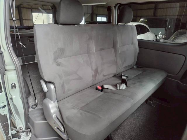 ハイエースバン ロングスーパーGL アースカラーパッケージ LEDヘッド パノラミックビュー デジタルインナーミラー 両側電動スライド 助手席エアバック 後席シートベルト(10枚目)