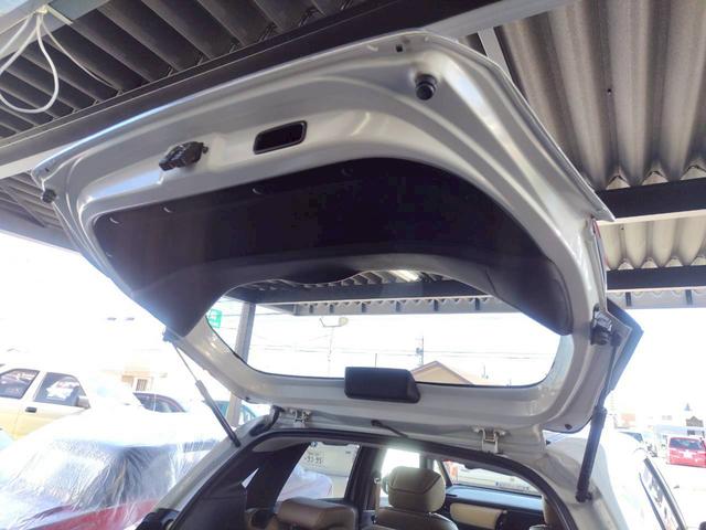 フィット ｅ：ＨＥＶリュクス　１オーナー禁煙　純正ナビＴＶ　ＢＴオーディオ　ＥＴＣ　ドラレコ　ベージュ本革シート　アラウンドビューカメラ　レーダークルーズコントロール新車取説保証書後日　スマートキー２個（52枚目）