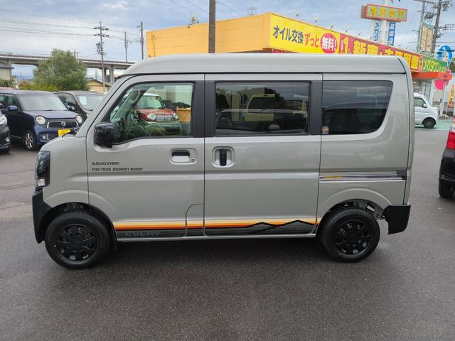 エブリイ Ｊリミテッド　４ＷＤ　ＣＶＴ　衝突被害軽減システム　クリアランスソナー　レーンアシスト　ＥＴＣ　バックカメラ　両側電動スライドドア　スマートキー　アイドリングストップ　シートヒーター　ＬＥＤヘッドランプ（6枚目）