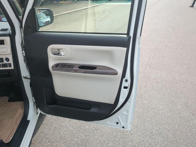 ムーヴキャンバス Ｇメイクアップ　ＳＡＩＩ　ＥＴＣ　バックカメラ　両側電動スライドドア　ＴＶ　衝突被害軽減システム　ＬＥＤヘッドランプ　スマートキー　アイドリングストップ　電動格納ミラー　ベンチシート　ＣＶＴ　盗難防止システム　ＡＢＳ　ＥＳＣ（30枚目）