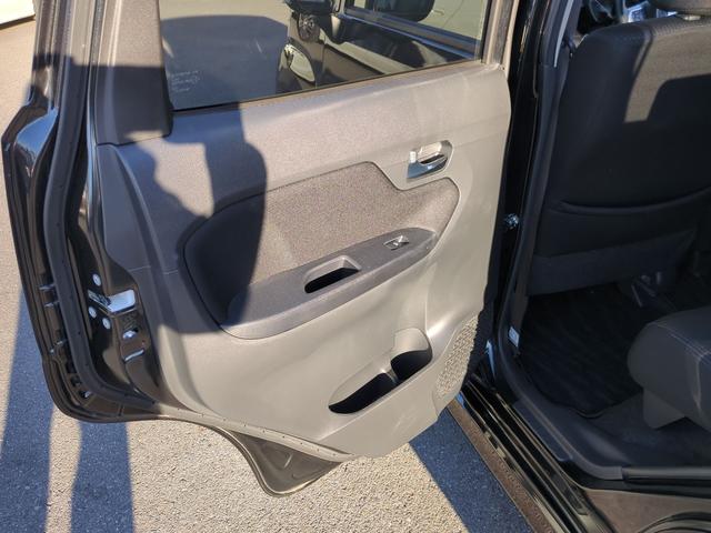 ムーヴ カスタム　Ｘ　ＶＳ　ＳＡＩＩＩ　ＥＴＣ　全周囲カメラ　ナビ　ＴＶ　クリアランスソナー　衝突被害軽減システム　オートマチックハイビーム　オートライト　ＬＥＤヘッドランプ　スマートキー　アイドリングストップ　シートヒーター　ベンチシート（34枚目）