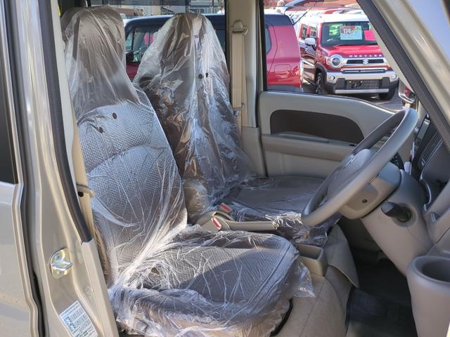 エブリイ Ｊリミテッド　４ＷＤ　ＣＶＴ　衝突被害軽減システム　クリアランスソナー　レーンアシスト　バックカメラ　両側電動スライドドア　スマートキー　アイドリングストップ　シートヒーター　ＬＥＤヘッドランプ（17枚目）