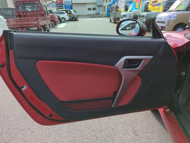 コペン セロ　ＥＴＣ　ナビ　ＴＶ　ＬＥＤヘッドランプ　スマートキー　アイドリングストップ　シートヒーター　ＣＶＴ　盗難防止システム　ＡＢＳ　ＥＳＣ　アルミホイール　衝突安全ボディ　エアコン　パワーステアリング（26枚目）