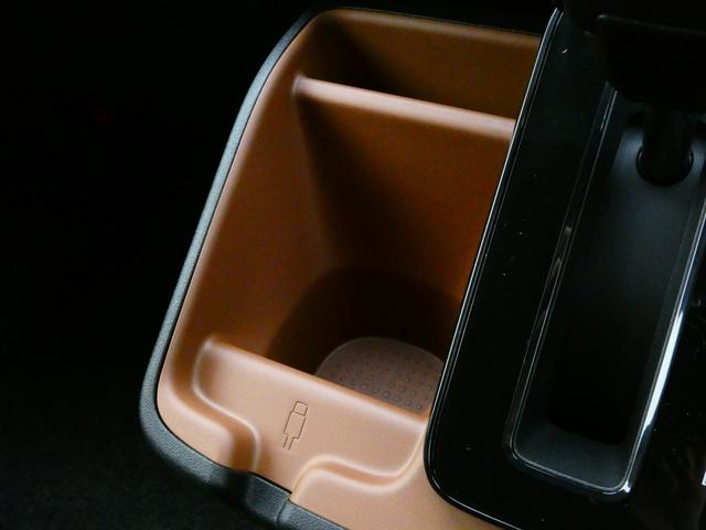 シエンタ ハイブリッドＧ　登録済未使用車１０．５型ＤＡＰｌｕｓ　ＥＴＣ２．０　ＢＳＭ　３６０°カメラ　ＰＫＳＢ　ＡＨＢ　ＬＴＡ　レーダークルーズコントロール　ドラレコ前後　プリクラッシュセーフティ　ＲＳＡ　ドライバー異常時対応（9枚目）