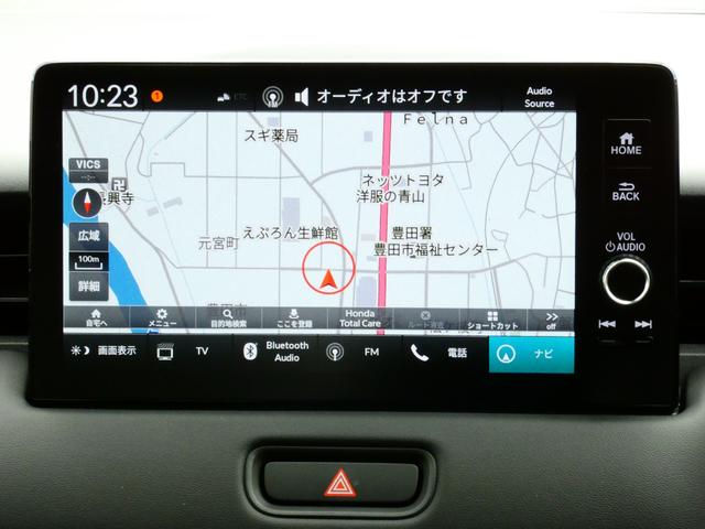 ヴェゼル ｅ：ＨＥＶ　Ｚ　登録済未使用車　９型ナビ　３６０°カメラ　ＥＴＣ２．０　後退出庫サポート　ＣＭＢＳ　ＡＣＣ　ＢＳＩ　アダプティブドライビングビーム　ＬＫＡＳ　ステアリングヒーター　ハンズフリーパワーバックドア（4枚目）