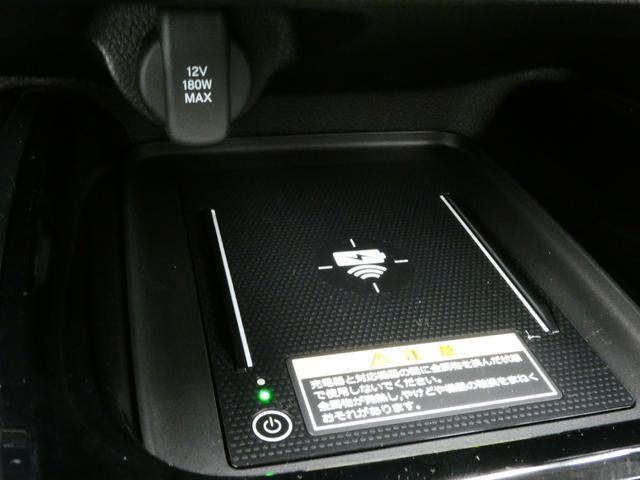 ヴェゼル ｅ：ＨＥＶ　Ｚ　登録済未使用車　９型ナビ　３６０°カメラ　ＥＴＣ２．０　後退出庫サポート　ＣＭＢＳ　ＡＣＣ　ＢＳＩ　アダプティブドライビングビーム　ＬＫＡＳ　ステアリングヒーター　ハンズフリーパワーバックドア（9枚目）