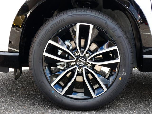 ヴェゼル ｅ：ＨＥＶ　Ｚ　登録済未使用車　９型ナビ　３６０°カメラ　ＥＴＣ２．０　後退出庫サポート　ＣＭＢＳ　ＡＣＣ　ＢＳＩ　アダプティブドライビングビーム　ＬＫＡＳ　ステアリングヒーター　ハンズフリーパワーバックドア（37枚目）